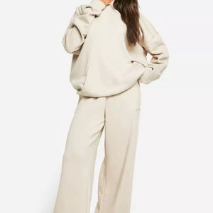 Top Trending Women Oversized Basic Pullover Tracksits Alta calidad Premium Transpirable Casual Wear Chándales para mujeres - Product Image 1