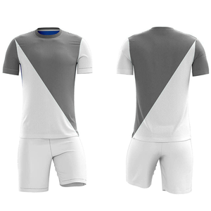 Cómodo y transpirable tamaño adulto Slim Fit hombres fútbol uniforme 100% alta calidad hombres fútbol uniforme - Product Image 1