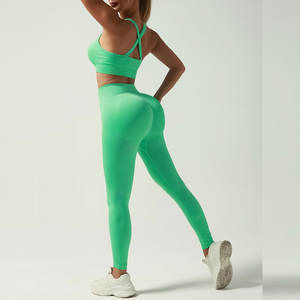 Vêtements de sport Ensemble de yoga pour femmes de couleur unie deux pièces sous marque privée/vêtements de sport légers meilleure vente Ensemble de yoga pour femmes - Product Image 5