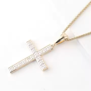 Colgante cruzado de plata 925 de lujo con cadena de 2 pulgadas, joyería de fiesta de diamantes de moissanita de corte redondo brillante elegante para hombres y mujeres - Product Image 4