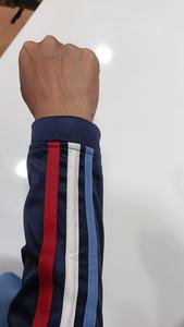 Chaqueta deportiva azul marino para hombre, cuello alto con cremallera frontal y ribete en contraste y detalles de rayas laterales - Product Image 5