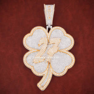 Colgante de trébol helado de Hip Hop de lujo 925 Diamante de plata esterlina personalizado VVS colgante cultivado en laboratorio joyería fina - Product Image 1