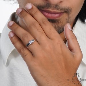 Anillo de Plata de Ley 925 para Hombre Silverings, Chapado en Rodio con Incrustaciones de Diamantes y Circonitas para Uso Diario y Bodas - Product Image 2