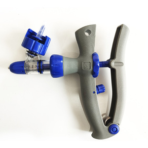 Pistola de inyección de jeringa automática veterinaria para ganado porcino reutilizable de 5ml con diseño duradero de seguridad ajustable - Product Image 6