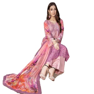 Venta al por mayor de trajes de viscosa de 3 piezas de diseñador pesado Maxi ropa original de marca paquistaní e India Lehnga Choli por Dr Haris - Product Image 1