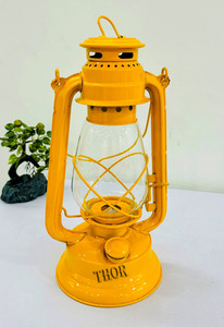 Linterna de vela Linterna colgante decorativa vintage Linterna de mesa de metal para el hogar Decoración al aire libre Candelabros con vidrio transparente - Product Image 3