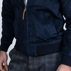 Chaqueta Azul Marino de Pana 100% al por Mayor, Personalizable con Diseño Invernal Bordado, Cierre de Cremallera, Cuello Mao y Logotipo en la Parte Delantera - Product Image 3