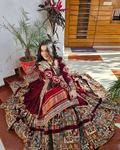 Navratri especial suave muselina algodón Digital impreso y Real espejo trabajo lienzo Patta Lehenga Choli con trabajo manual encaje Dupatta - Product Image 1