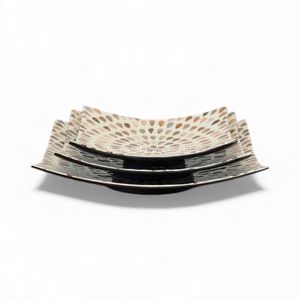 Assiette en nacre de haute qualité pour une utilisation décorative sur table et une présentation gastronomique raffinée en provenance du Vietnam - Product Image 3