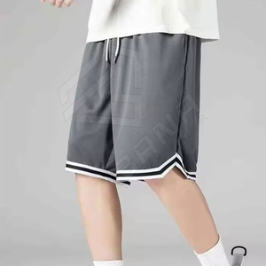 Pantalones cortos de baloncesto de diseñador de malla doble sublimada con entrepierna personalizada para hombre, pantalones cortos de hombre impresos a pedido - Product Image 5