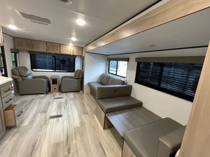 Nouvelle caravane de camping Keystone C-o-l-e-m-a-n 25R 2026 à vendre pour le camping et les voyages - Product Image 6
