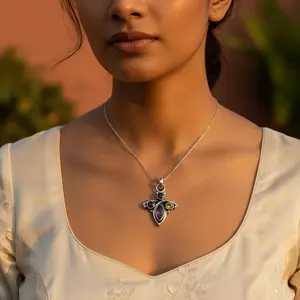 Colgante de Plata 925 con Múltiples Piedras Preciosas para Mujer, Joyería Religiosa de Uso Diario con Baño de Rodio, Colgantes con Dijes de Oro Blanco - Product Image 1