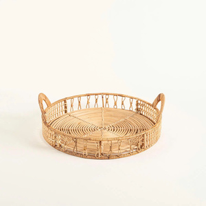 ถาดหวายทรงกลมสวยงามพร้อมหูจับ ถาดเสิร์ฟหวายทำมือ ดีไซน์ทนทาน ใช้งานได้หลากหลายสำหรับจัดระเบียบบนโต๊ะ - Product Image 3