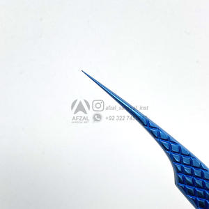 Pinzas para pestañas con agarre de diamante de aislamiento recto sostenible Titanio Plasma azul con logotipo personalizado Puntas de fibra Puntas de aguja - Product Image 6