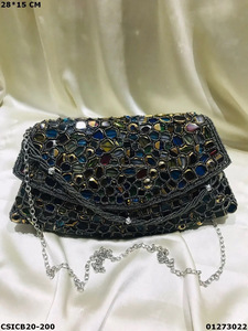 Fournisseur en gros de sac de soirée de style ethnique pour femmes pochette de luxe rétro à sequins perlés paon bandoulière fêtes spéciales - Product Image 6
