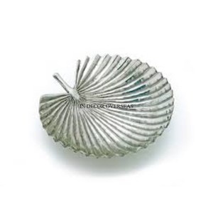 Bandeja para servir frutas pulidas brillantes plateadas y otros artículos de diseño de hojas hechas de metal de Calidad exclusiva para hogar y hoteles - Product Image 6