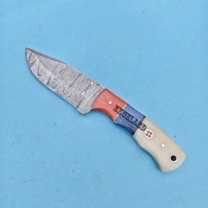 Couteau de chasse de camping en acier damas fait à la main de meilleure qualité avec gaine en cuir Couteaux japonais - Product Image 4