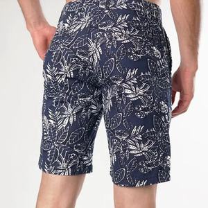 ชุดสตรีทผ้าฝ้ายสั้นเต็มตัวสำหรับผู้ชายกางเกงขาสั้นพิมพ์ลายดอกไม้แบบกลับด้านได้ - Product Image 3