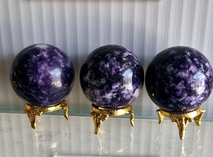 Esfera/Bola de Lepidolita para Sanación Reiki, Limpieza de Rejillas y Aura, Corrección de Vastu y Sanación con Cristales, Tamaño de la Bola 50-55 mm - Product Image 2