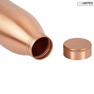 Elegante botella de agua de cobre sólido hecha a mano nueva moda diseño Ayurvédico agua potable directa precio al por mayor aplicable - Product Image 5