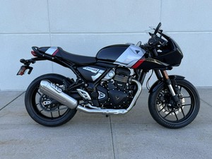 Motocicleta Cruiser Triumph Thruxton 400 2026 Nueva, Ideal para la Calle y Todas las Estaciones, en Venta - Product Image 4