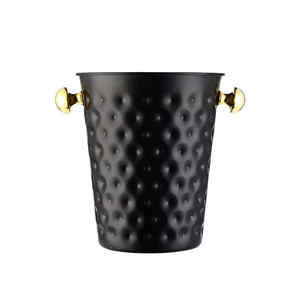 Seau à glace en métal au design martelé de couleur noire avec pinces à poignée de couvercle et isolation à double paroi pour un refroidissement ultime des boissons - Product Image 1