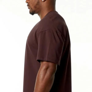 Vente en gros de t-shirts 100% coton pour hommes, logo de marque personnalisé, anti-rides, respirants, style décontracté uni avec impression numérique - Product Image 6