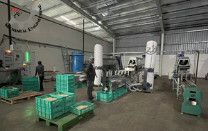 Machine d'épluchage de noix de cajou de traitement hygiénique pour la production propre et sanitaire de noix de cajou - Product Image 5
