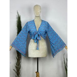 Blusa Hippie Bohemio de Manga Larga para Mujer con Motivo Intrincado de Flores Coloridas, Diosa de Fantasía, Seda de Cachemira Exótica con Lazo Delantero - Product Image 1