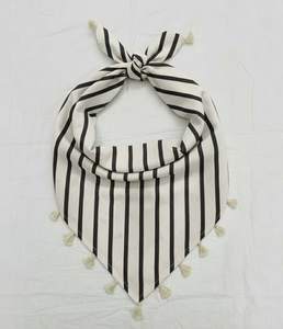 Bandana carré en coton classique, motif floral ethnique, imprimé à la main, doux, élégant, multifonctionnel, respirant, séchage rapide, pour l'extérieur - Product Image 4