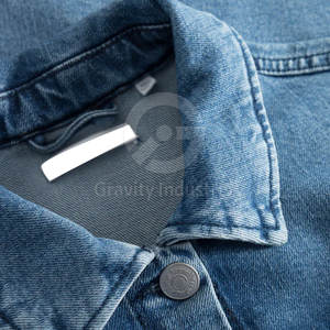 แจ็คเก็ตยีนส์ผู้ชายทรงเข้ารูปสำหรับฤดูหนาว ผลิตอย่างมืออาชีพ พร้อมโลโก้ด้านหน้า ปรับแต่งได้ ผลิตจากผ้าฝ้าย 100% เหมาะสำหรับสวมใส่ลำลองกลางแจ้ง - Product Image 3