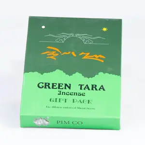 हरे रंग का धूप उपहार पैक: पैक में पांच अलग-अलग किस्म के धूप के साथ आता है