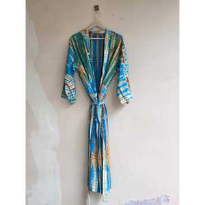 Robe de mariée vintage tie-dye longue en crêpe de soie, kimono de nuit, cadeau pour la mariée, paréo de plage - Product Image 3