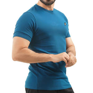 T-shirt Personnalisé Homme en Gros 100% Coton Manches Courtes Respirant pour Sport, Course, Fitness, Gym avec Logo et Couleurs Personnalisables - Product Image 1