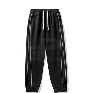 Survêtement rétro pour homme, idéal pour l'été et le quotidien, avec une coupe confortable et un tissu respirant pour un style décontracté et urbain. - Product Image 5