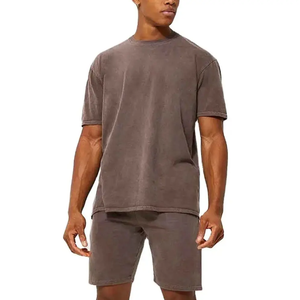 Camiseta de manga corta con cuello redondo de gran tamaño personalizada y pantalones cortos con cintura elástica para hombre, Conjunto de camiseta y pantalones cortos lavado a la piedra - Product Image 1