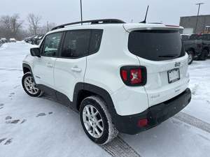 TOP CONDITION 2022 JE-EP RE-NE-GA-DE LATITUDE 4WD TRANSMISSION AUTOMATIQUE - Product Image 6