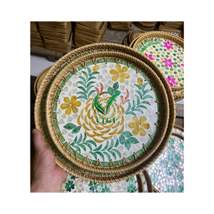 Bandeja de ratán estilo bohemio, ideal para aperitivos, café y decoración - Product Image 1