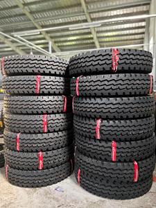 Neumáticos Radiales Sólidos Nuevos de China para Auto/Camión 235/55ZR17, 5 Años de Garantía, Venta al Por Mayor, Mejor Calidad - Product Image 1