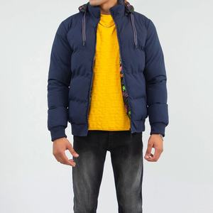 Chaqueta acolchada con capucha frontal de camuflaje de invierno para hombre con manga desmontable impermeable y resistente al viento personalizable - Product Image 4