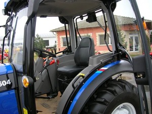 Tractor Agrícola Lovol TB504 de 50HP 4WD, Tractor Agrícola Diésel con PTO |   Equipo Agrícola Compacto y Utilitario - Product Image 6