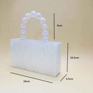 Bolso de Resina de Lujo Hecho a Mano para Mujer, Imitación de Perla, Chapado en Oro, con Adorno de Mariposa, Juego Completo para Bodas - Product Image 1