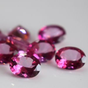 Topaze Rose Naturelle Ovale Facette Qualité Supérieure 7x9mm Qualité Supérieure-Topaze Rose Ovale Facette Qualité Supérieure - Product Image 1