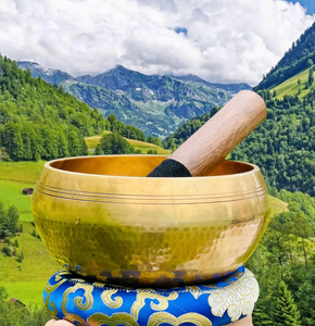 Bols chantants en métal poli, artisanat traditionnel népalais tendance, méditation, sonothérapie, yoga, pratique spirituelle, qualité supérieure - Product Image 1