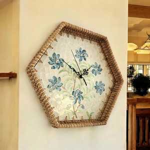 Nouveau design naturel fait à la main en nacre et rotin horloge murale pour décoration murale et cadeau pour maman fabriqué au Vietnam fournisseur - Product Image 1
