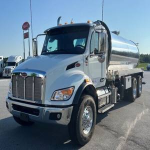 Camions-citernes mobiles CLW Custom 5-50 CBM pour le transport de carburant à l'aéroport et au port, 6x4, diesel, essence, huile, à vendre - Product Image 1