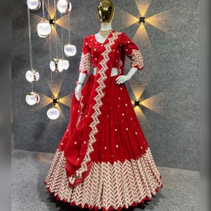 Dernière Designer Faux Georgette Broderie Séquence Travail Lehenga Choli par Fab Zone Vêtements Indiens et Pakistanais - Product Image 4