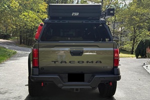 Toyota Tacoma Trailhunter 2025, Doble Cabina, 4x4, Gasolina, Bajo Kilometraje - Product Image 3