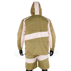 Conjunto de ropa de calle de estilo vintage con chaqueta de chándal impermeable de tamaño personalizado y conjunto de pantalones cortos para hombres - Product Image 3