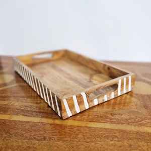 Plateau ottoman en bois avec détail blanchi à la chaux. L'élégance rustique rencontre la fonctionnalité - Product Image 3